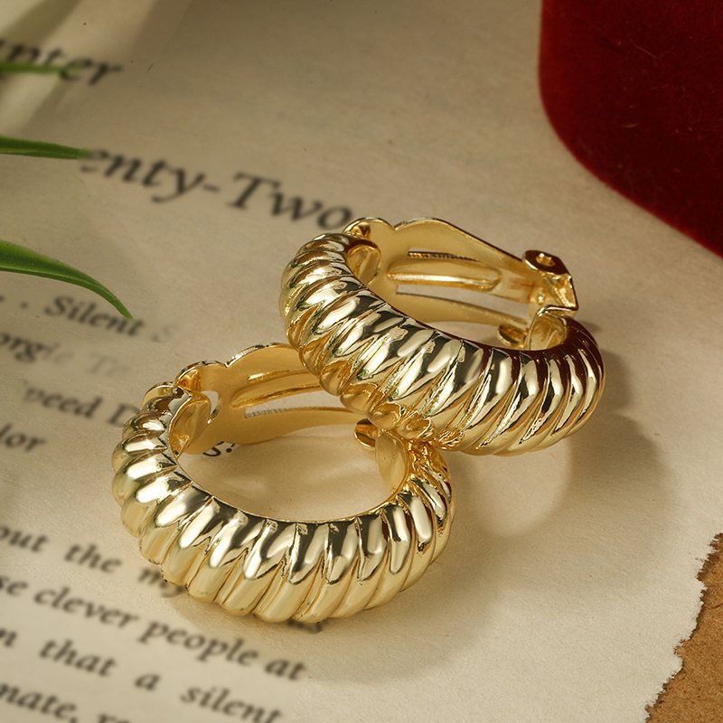Roestvrijstalen Croissant Chun - Body Jewelry Hypoallergenic recensie en prijs