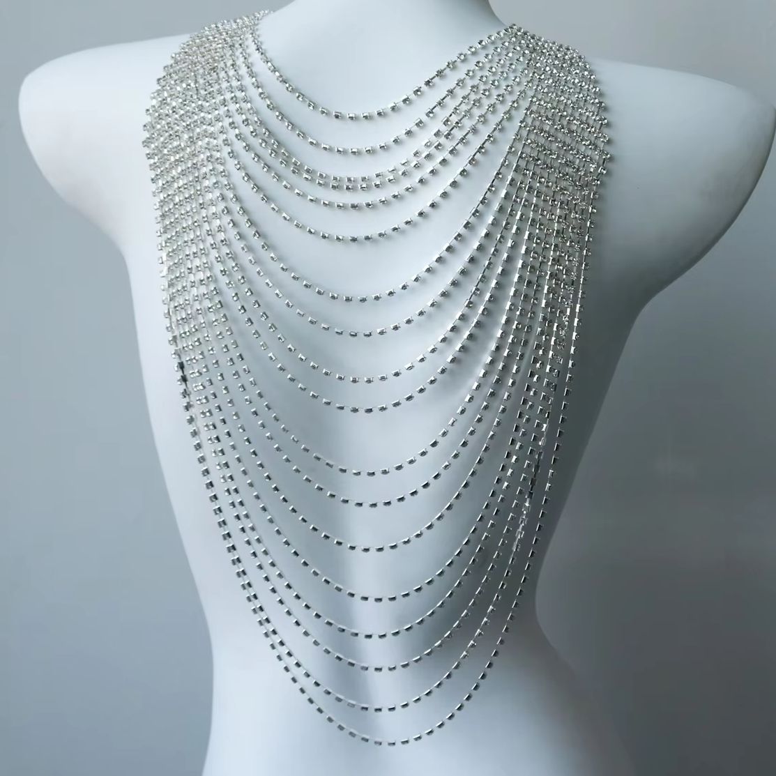Stijlvolle meerlaagse bodychai - Body Jewelry Rhinestone recensie en prijs
