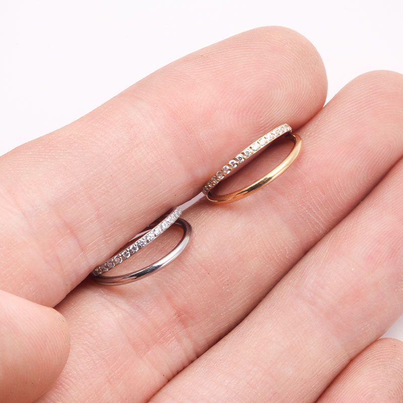 ASTM F136 Titanium 16G Maan Ne - Zoor Body Jewelry recensie en prijs